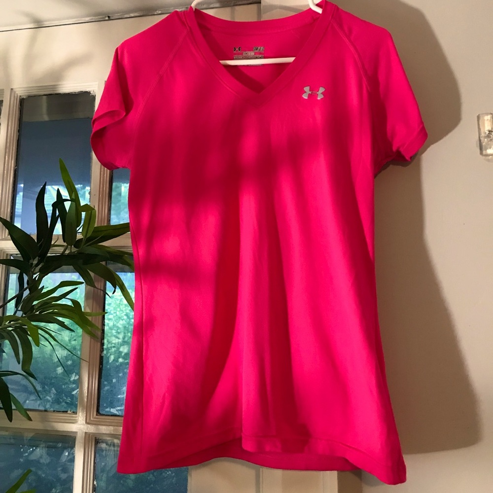 Under Armour heat-gear v-neck t-shirt